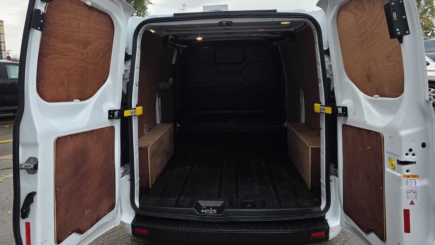 Used Ford Transit Custom 2023 for sale - 75968197: Photo 29