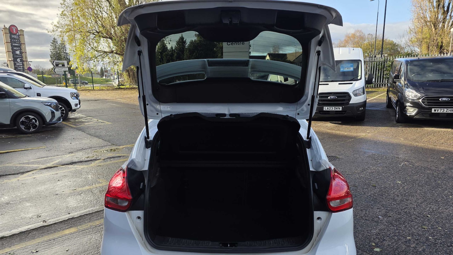 Used Ford Focus 2018 for sale - 76205255: Photo 14