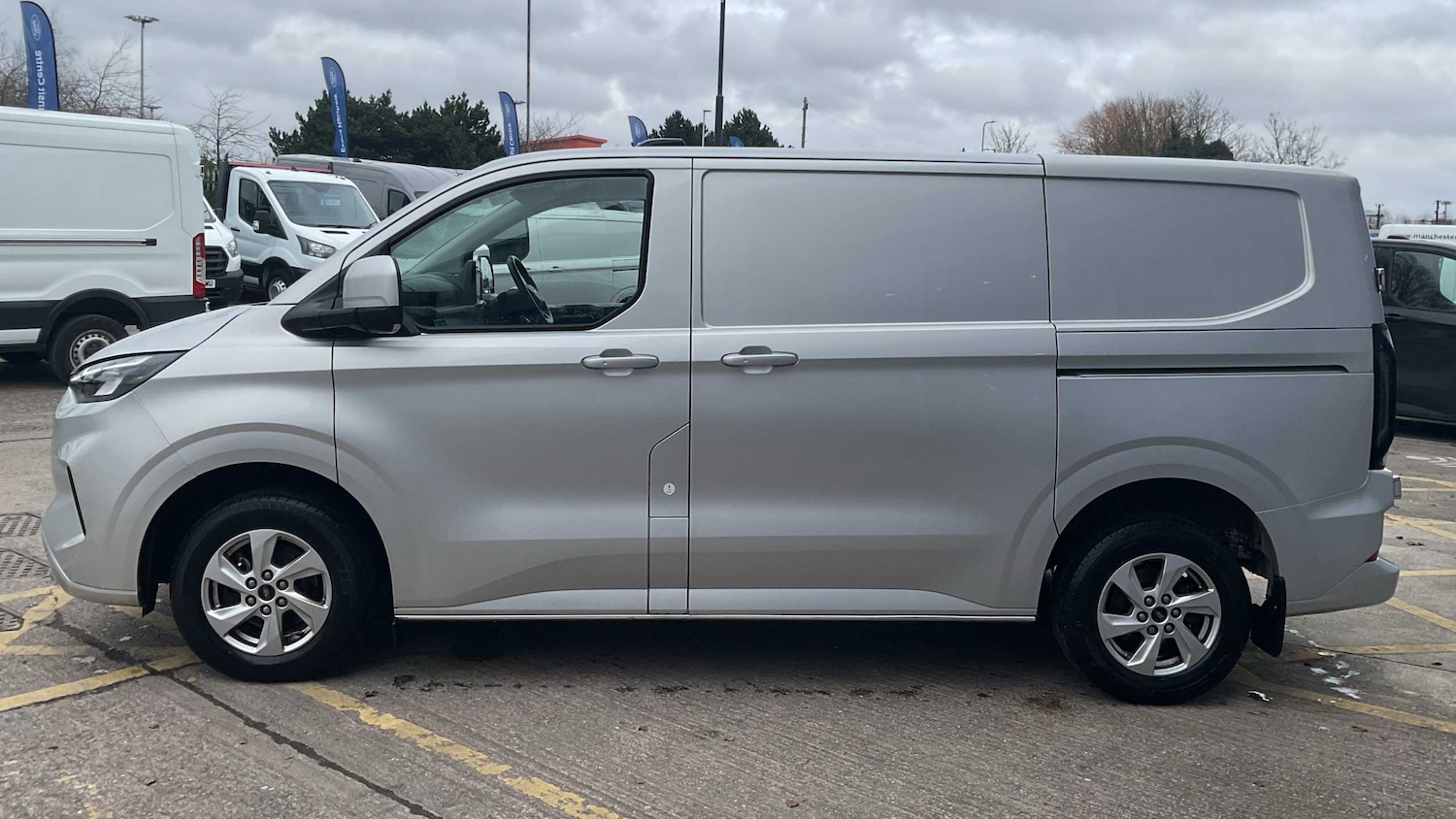 Used Ford Transit Custom 2024 for sale - 77601432: Photo 5