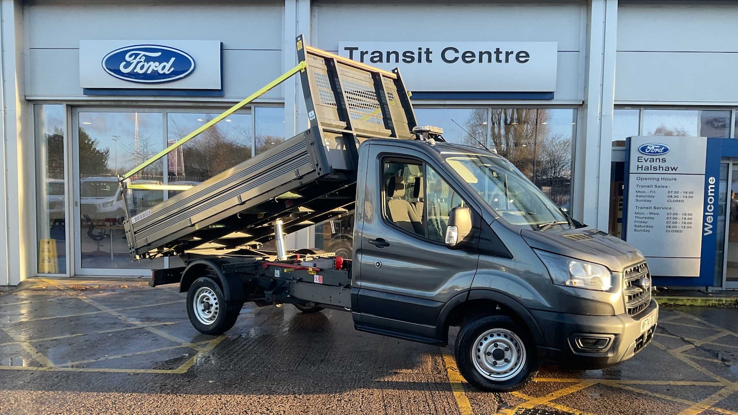 Used Ford Transit 2024 for sale - 76746082: Photo 2