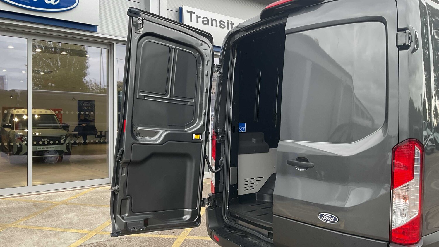 Used Ford E-Transit for sale - 76218347: Photo 28