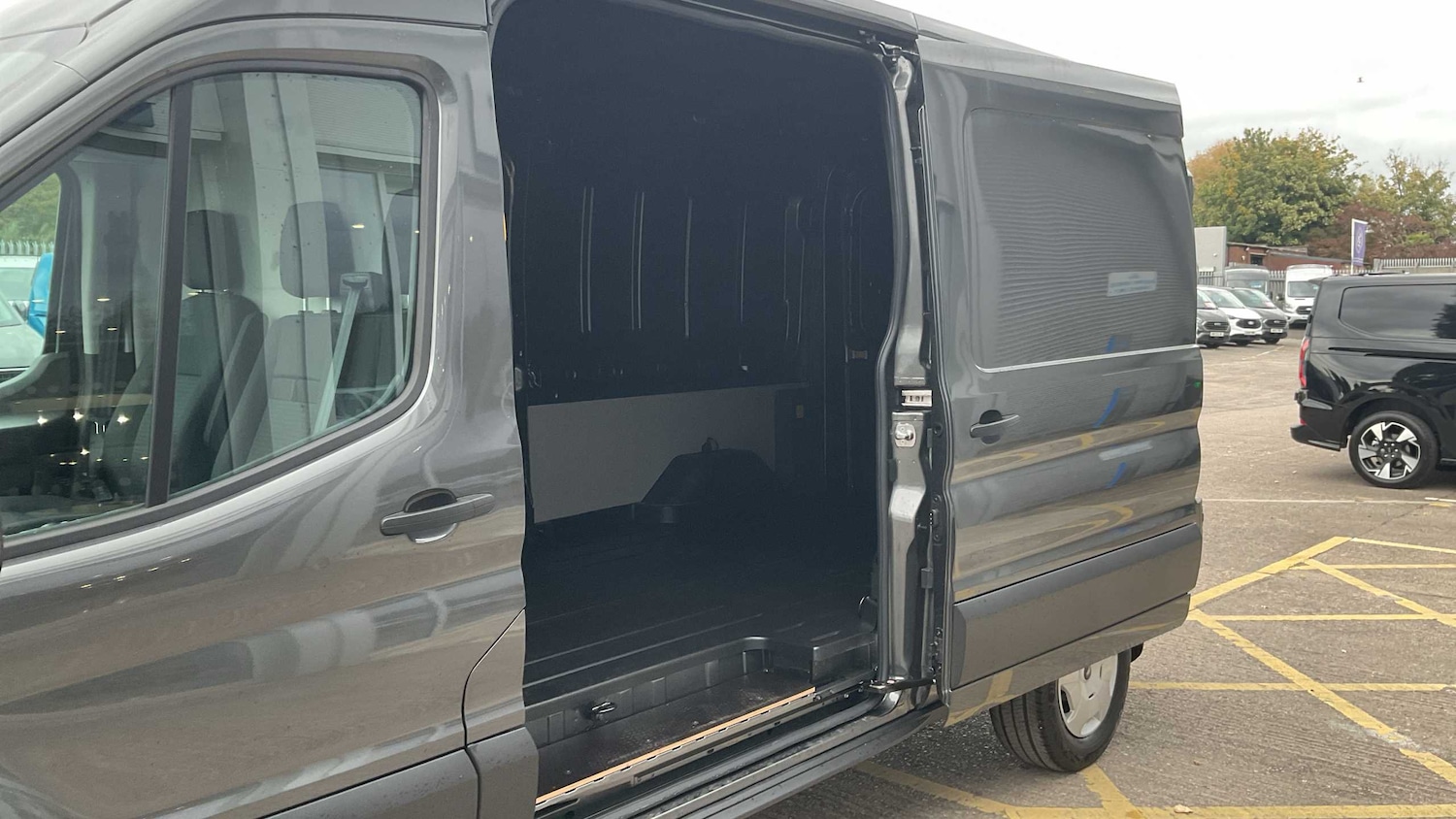 Used Ford E-Transit for sale - 76218347: Photo 34