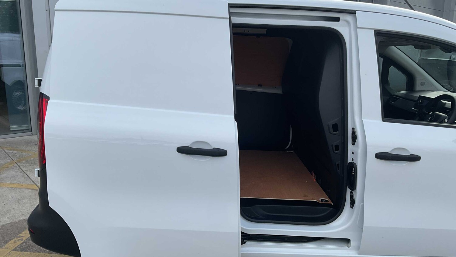 Used Renault Kangoo 2024 for sale - 76125904: Photo 22