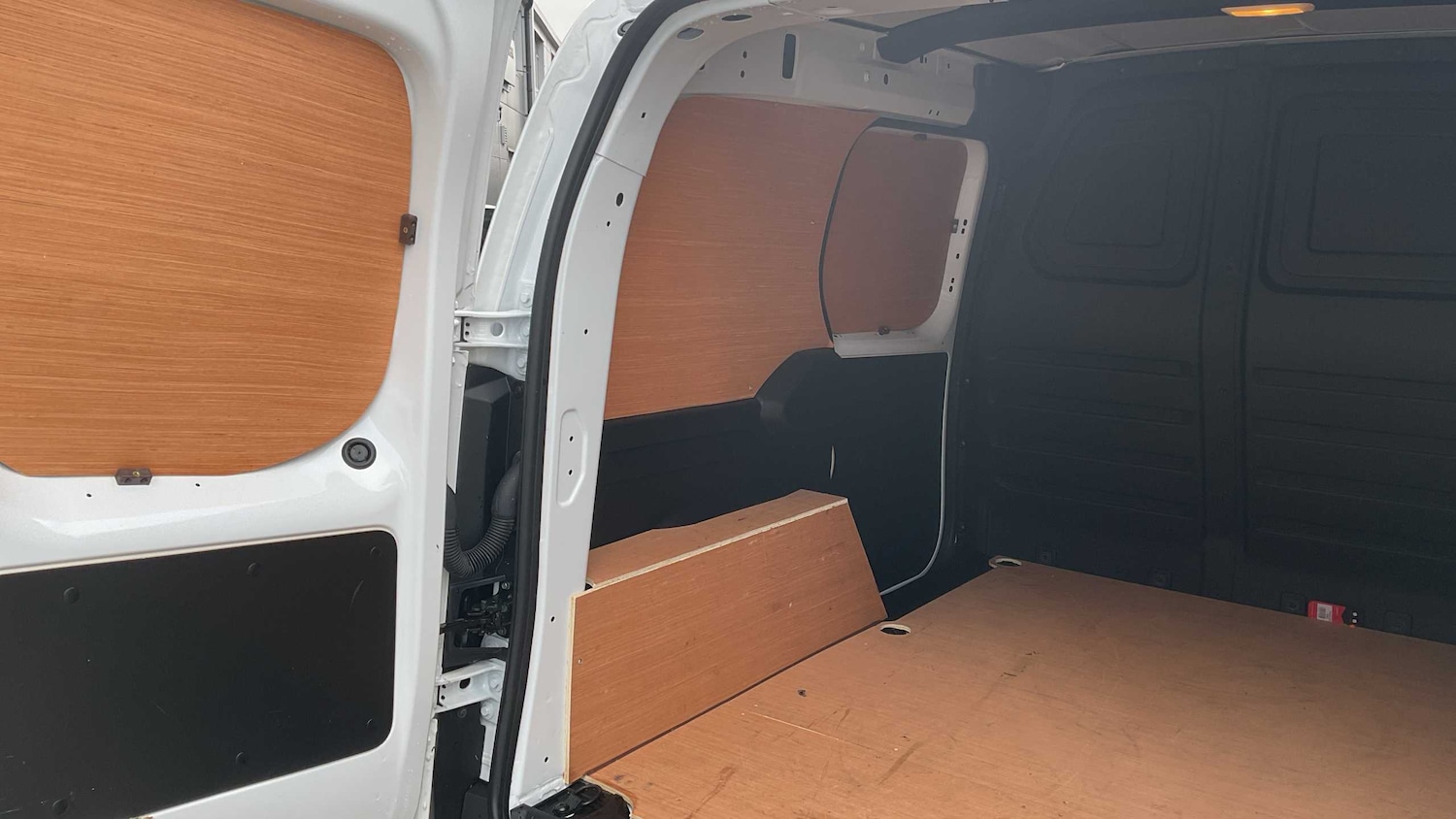 Used Renault Kangoo 2024 for sale - 76125904: Photo 30