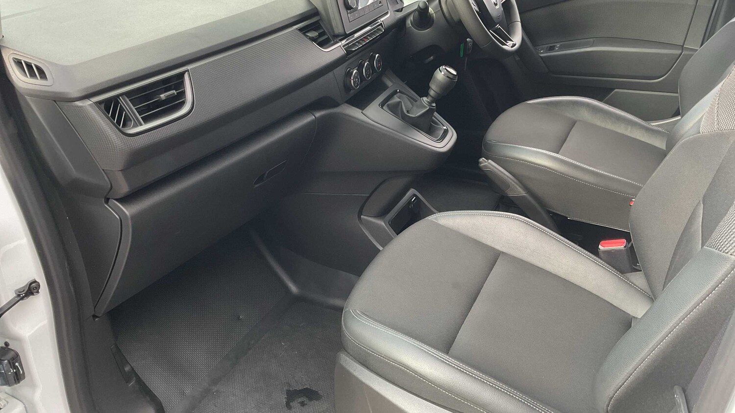 Used Renault Kangoo 2024 for sale - 76125904: Photo 35