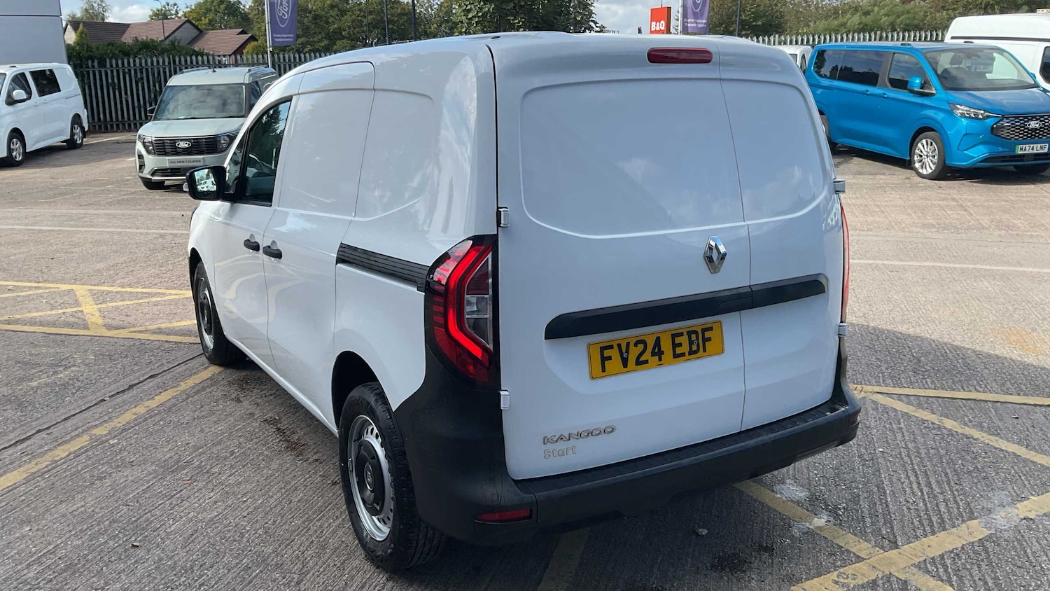 Used Renault Kangoo 2024 for sale - 76125904: Photo 4