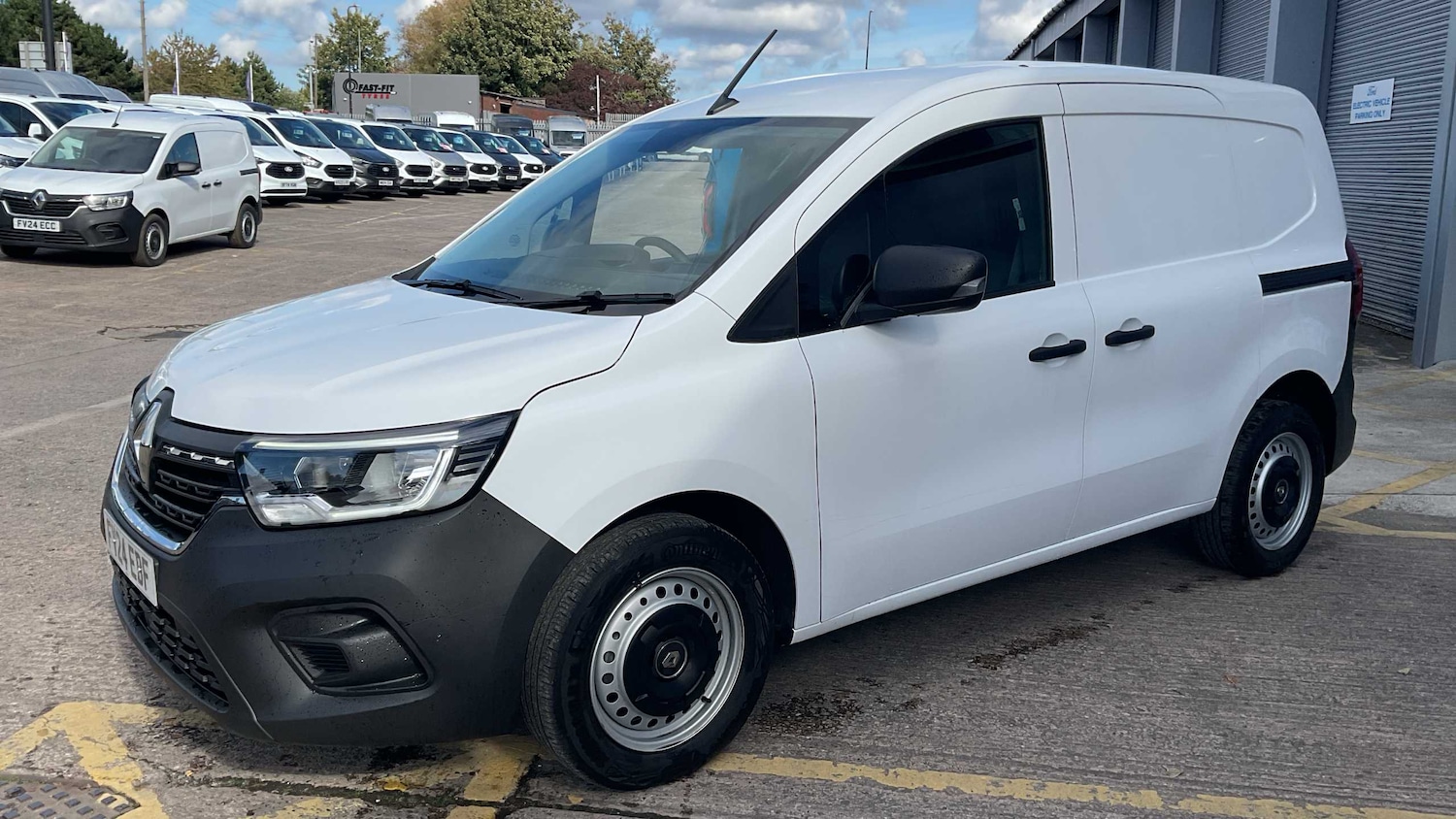 Used Renault Kangoo 2024 for sale - 76125904: Photo 5