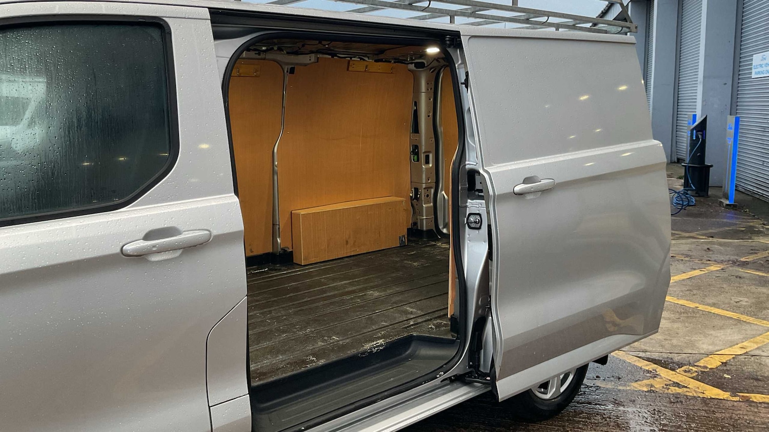 Used Ford Transit Custom 2024 for sale - 76774237: Photo 17