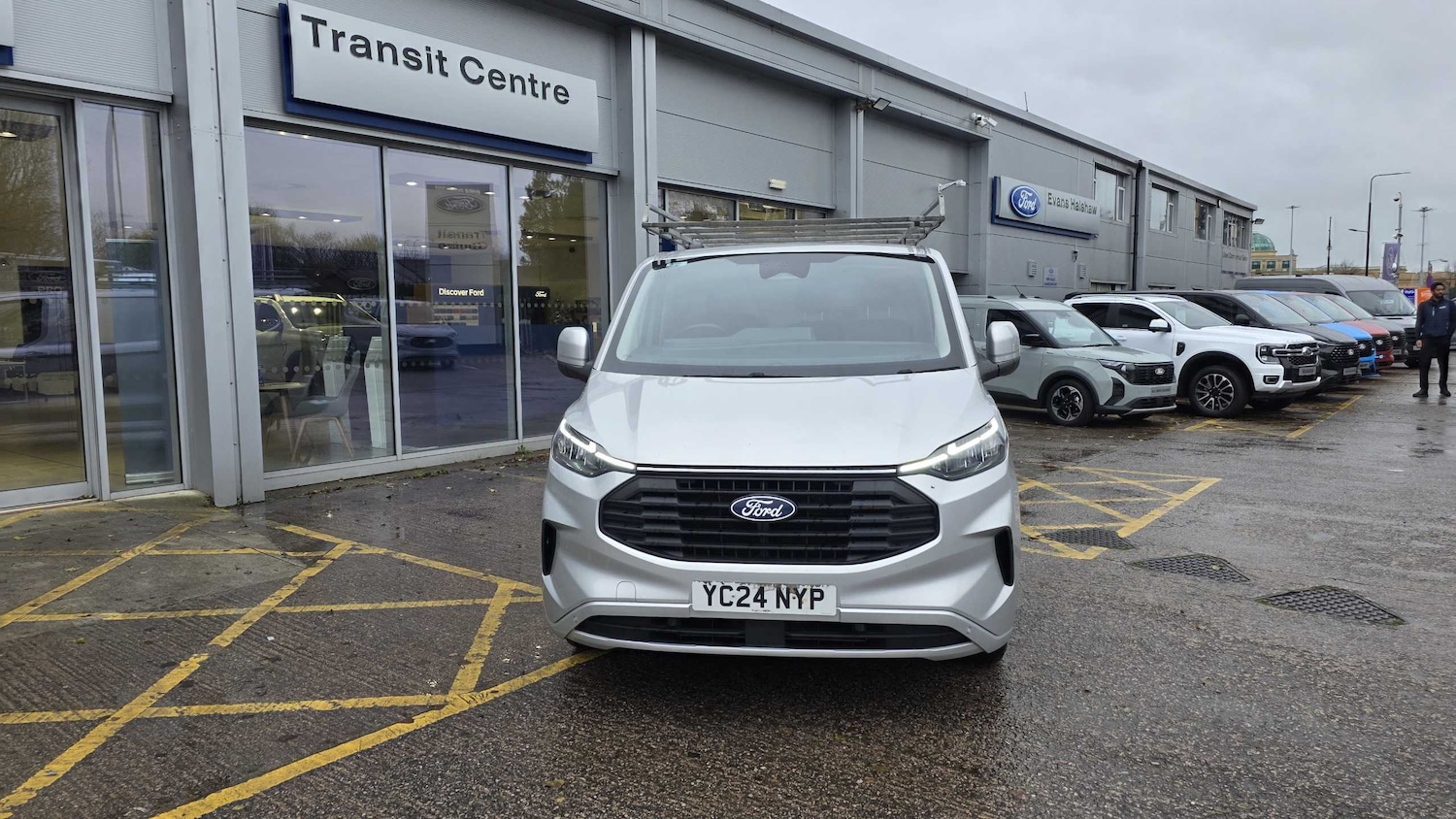 Used Ford Transit Custom 2024 for sale - 76774237: Photo 2