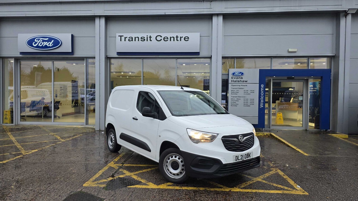Used Vauxhall Combo 2021 for sale - 76587670: Photo 1