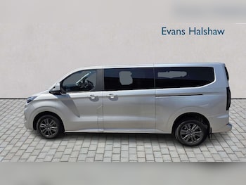 Used Ford Tourneo Custom 2024 for sale - 78707104: Photo