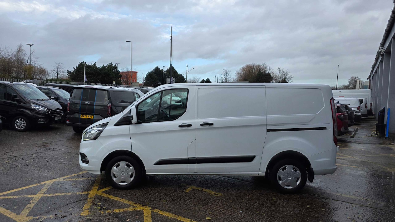 Used Ford Transit Custom 2020 for sale - 76875693: Photo 4