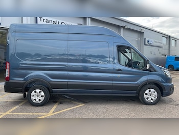 Used Ford Transit 2025 for sale - 76156289: Photo 2