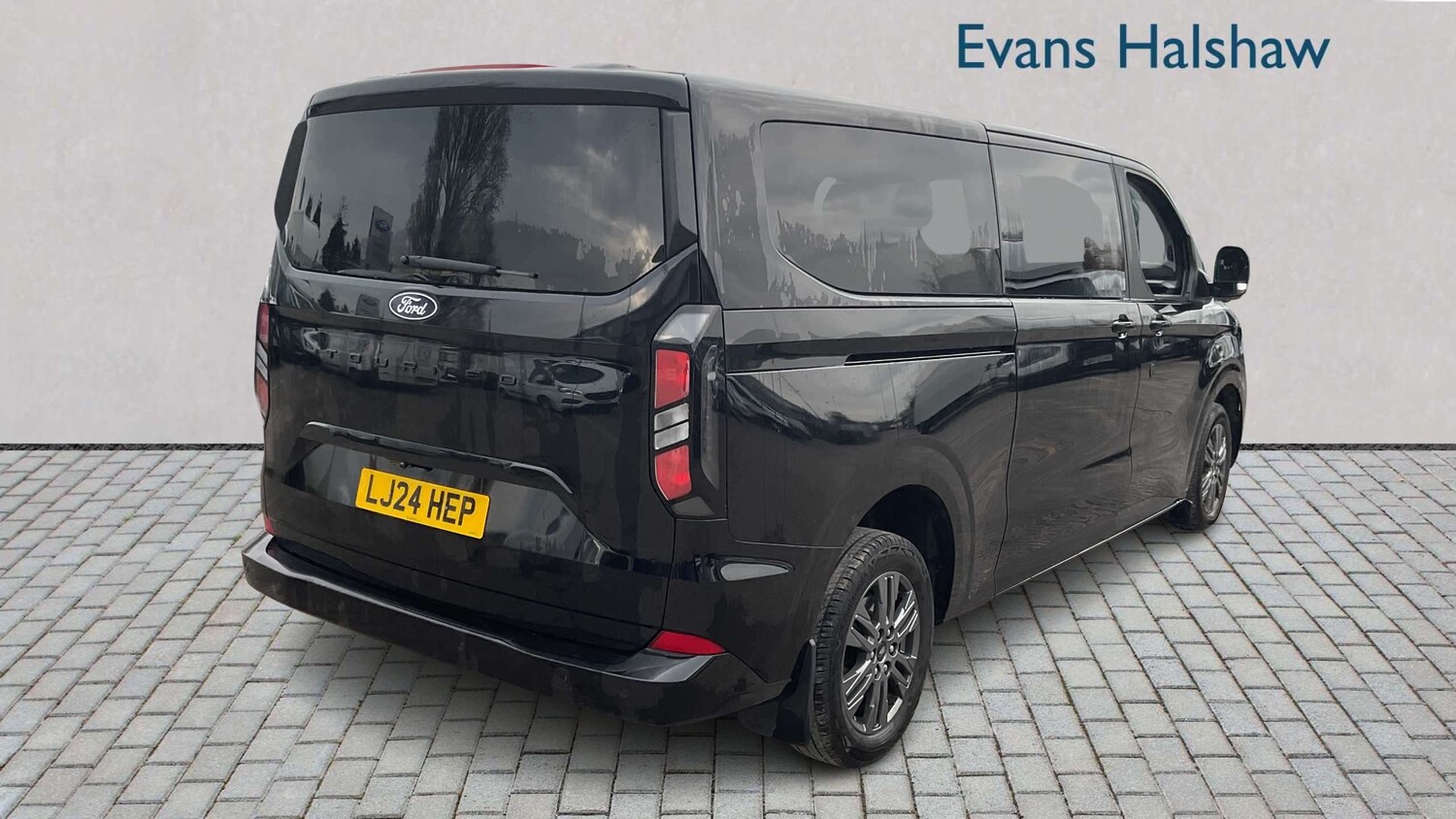 Used Ford Tourneo Custom 2024 for sale - 77772140: Photo 3