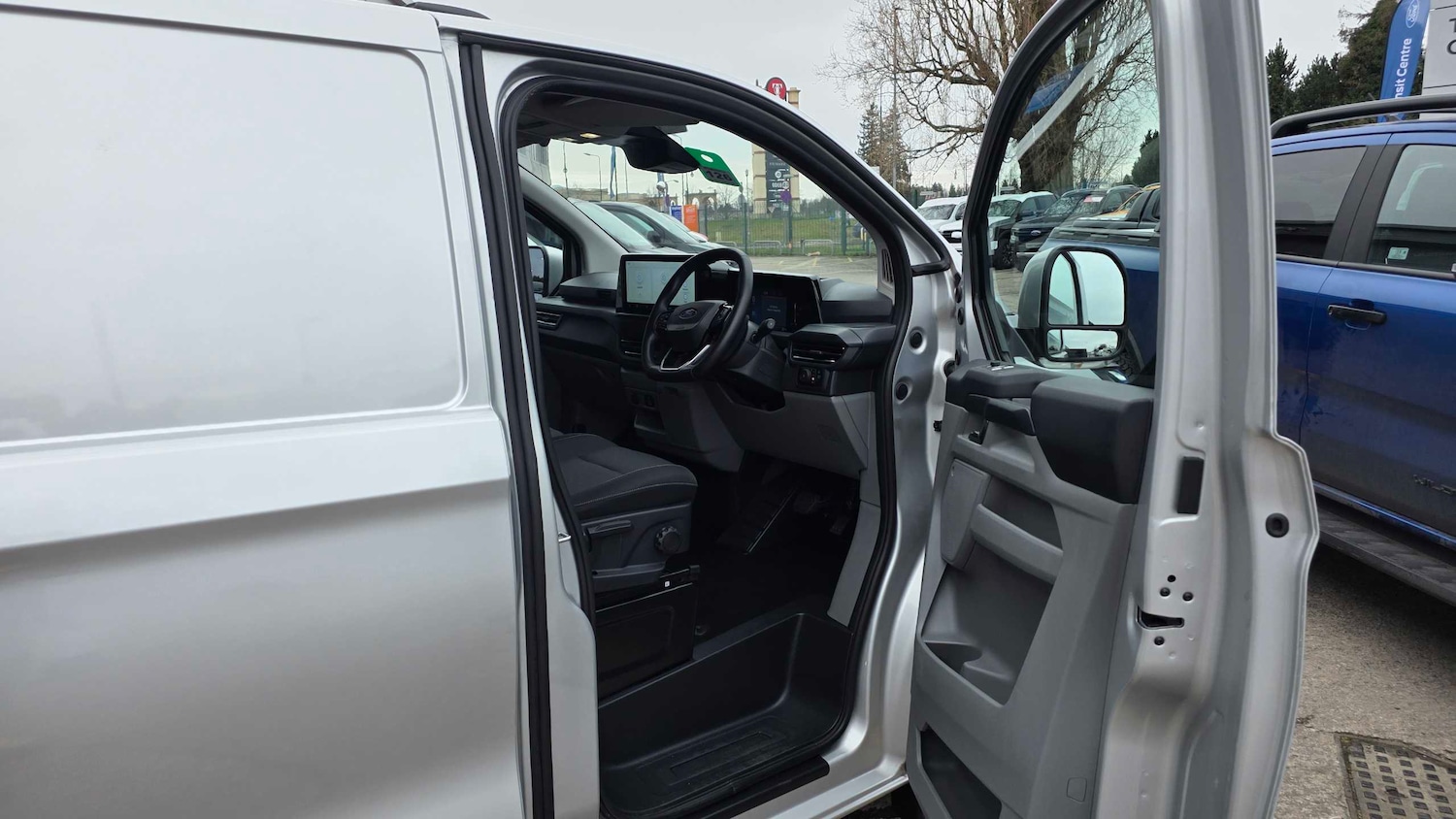 Used Ford Transit Custom 2024 for sale - 77514338: Photo 8