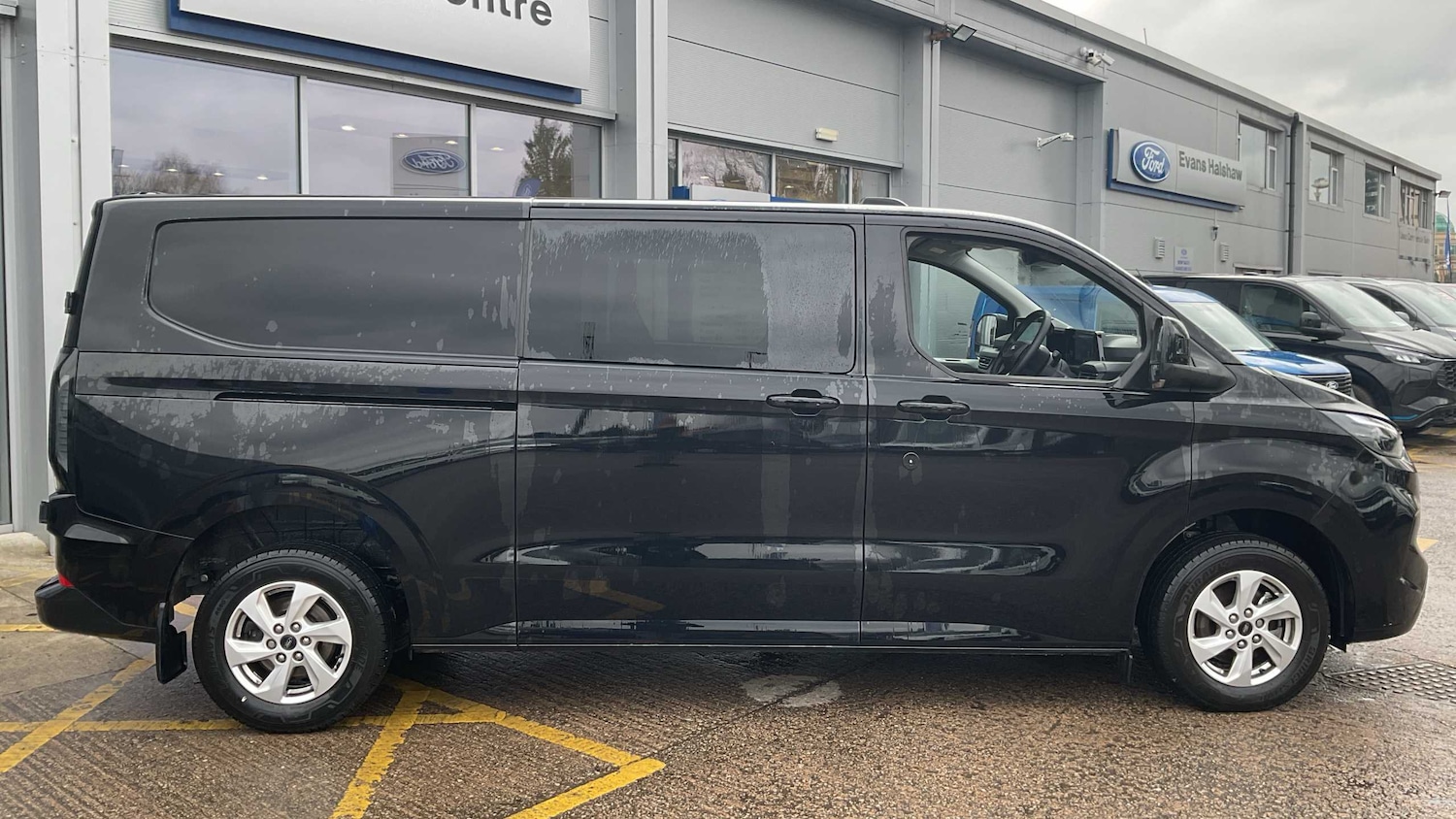 Used Ford Transit Custom 2025 for sale - 77615455: Photo 2