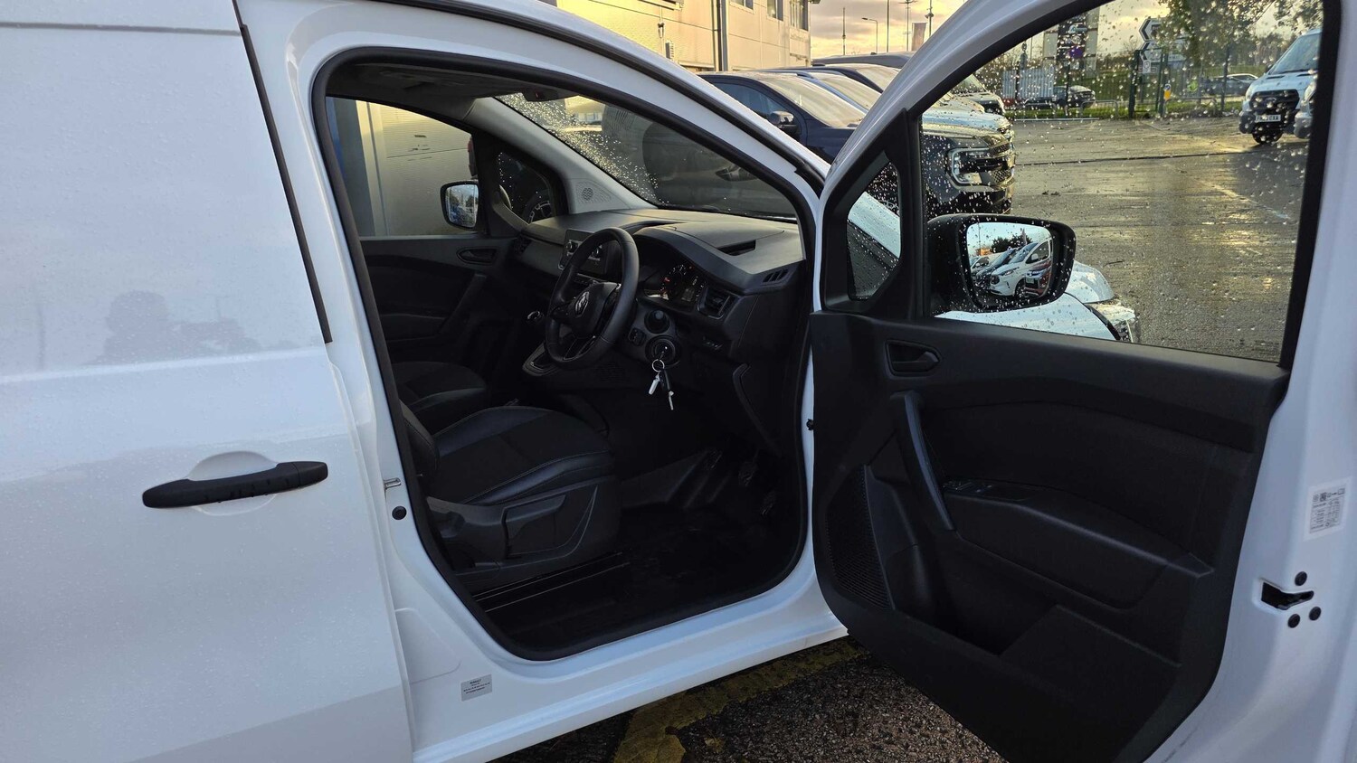 Used Renault Kangoo 2024 for sale - 76141641: Photo 10