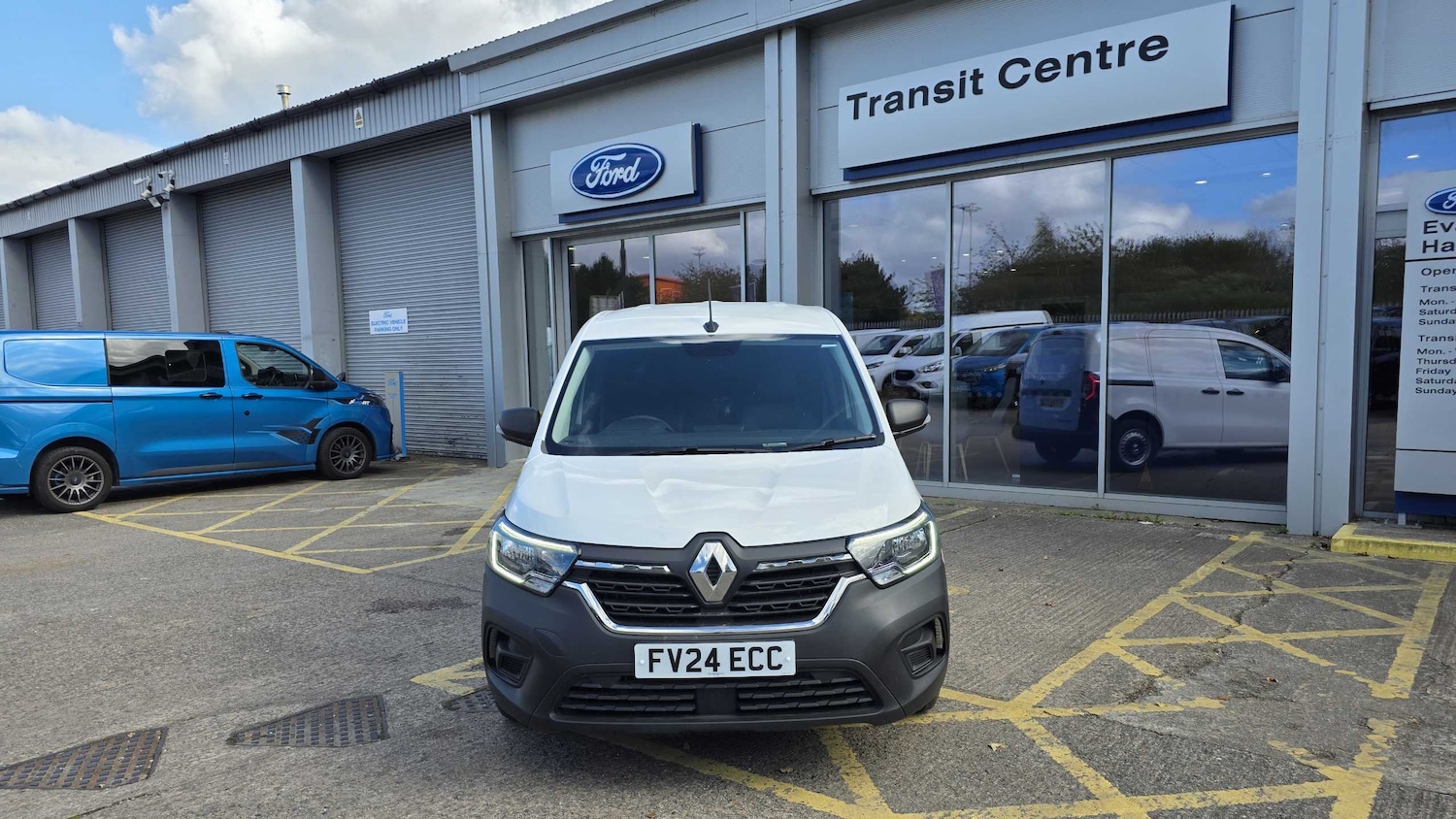 Used Renault Kangoo 2024 for sale - 76141641: Photo 2