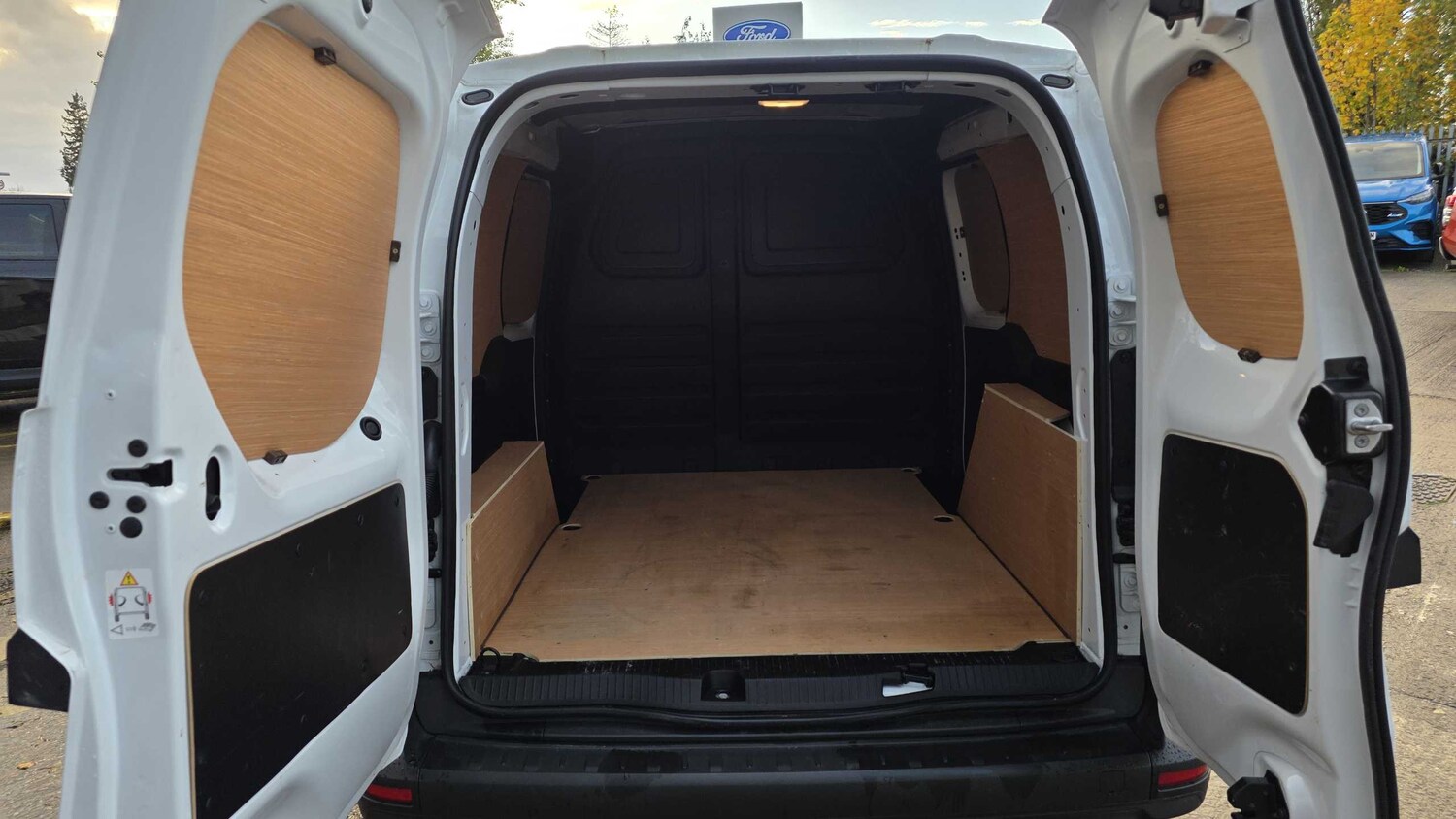 Used Renault Kangoo 2024 for sale - 76141641: Photo 28