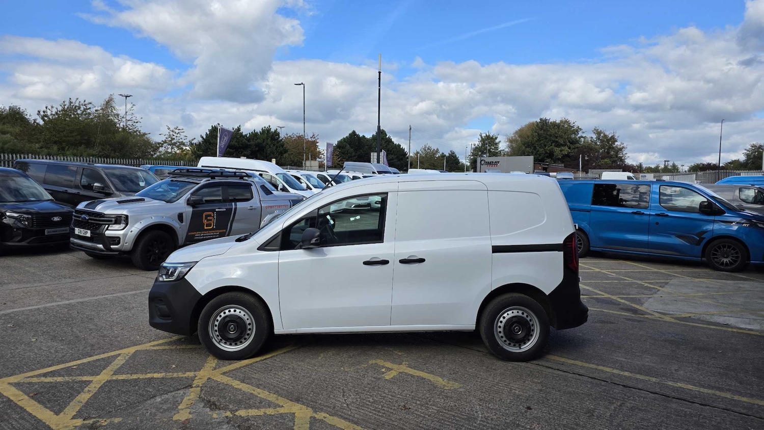 Used Renault Kangoo 2024 for sale - 76141641: Photo 4