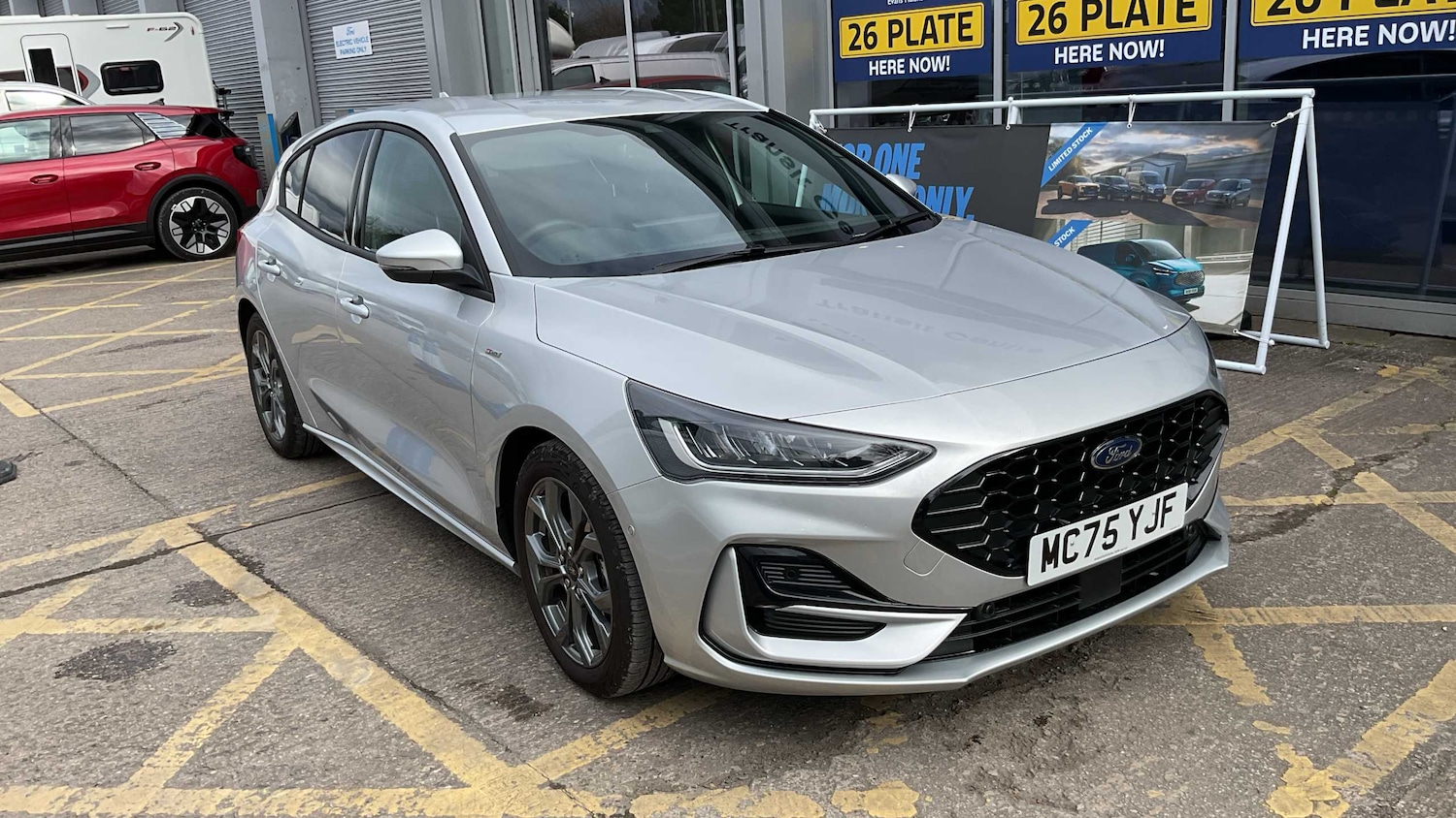 Used Ford Focus 2025 for sale - 77942874: Photo 2