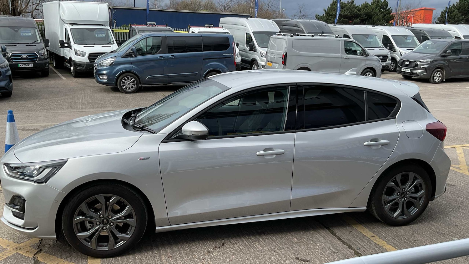 Used Ford Focus 2025 for sale - 77942874: Photo 5