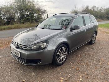 Used Volkswagen Golf 2013 for sale - 76314120: Photo