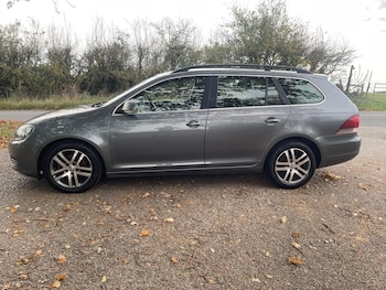 Used Volkswagen Golf 2013 for sale - 76314120: Photo