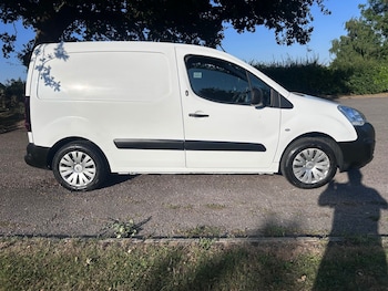 Used Citroen Berlingo 2019 for sale - 74900487: Photo