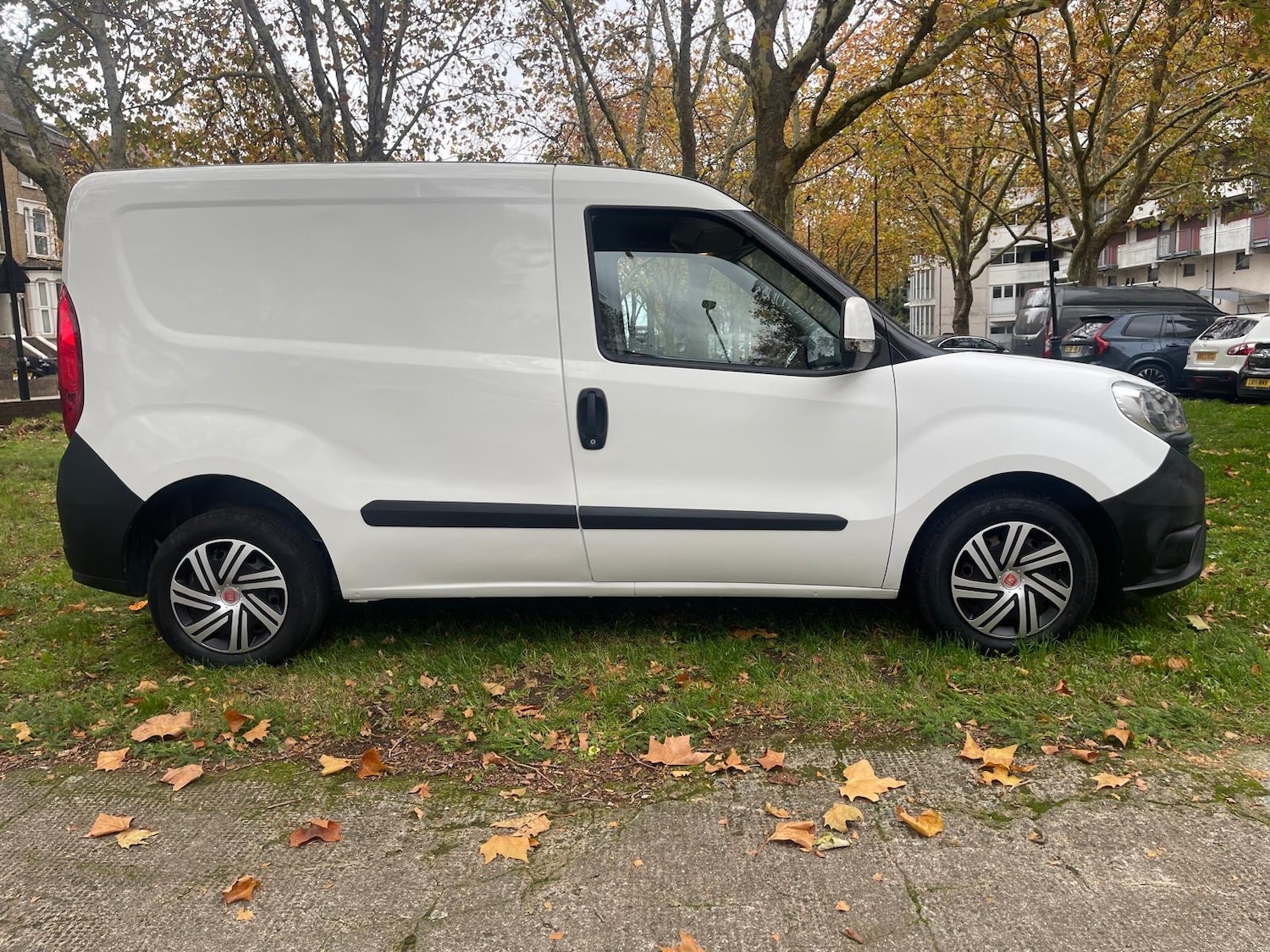 Used Fiat Doblo 2017 for sale - 76510290: Photo 2