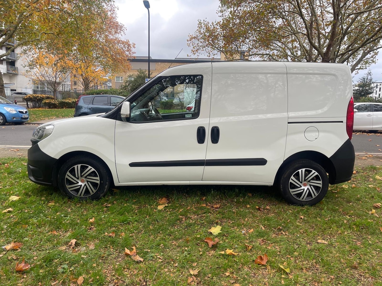 Used Fiat Doblo 2017 for sale - 76510290: Photo 3