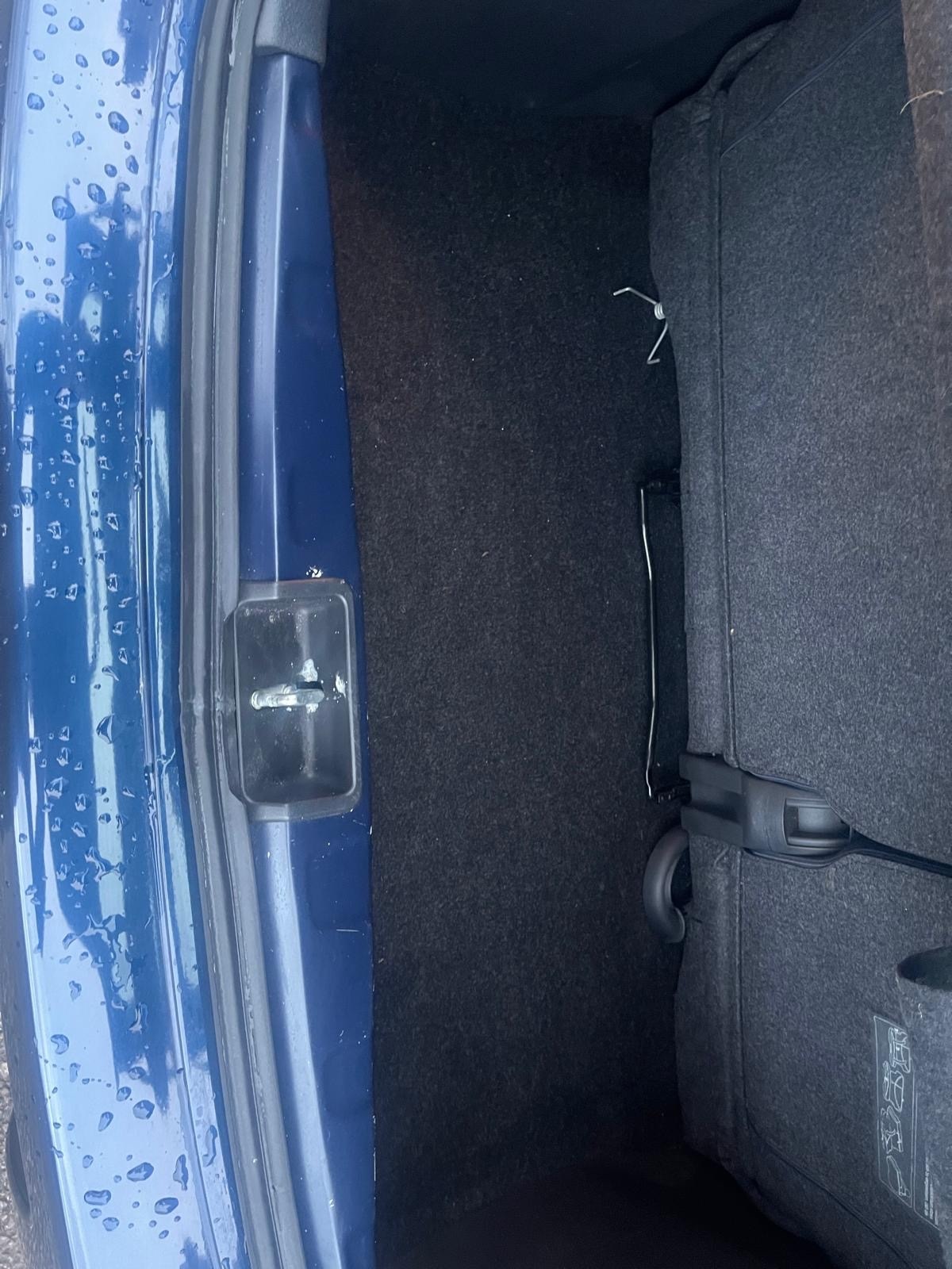 Used Toyota Yaris 2004 for sale - 77381318: Photo 10