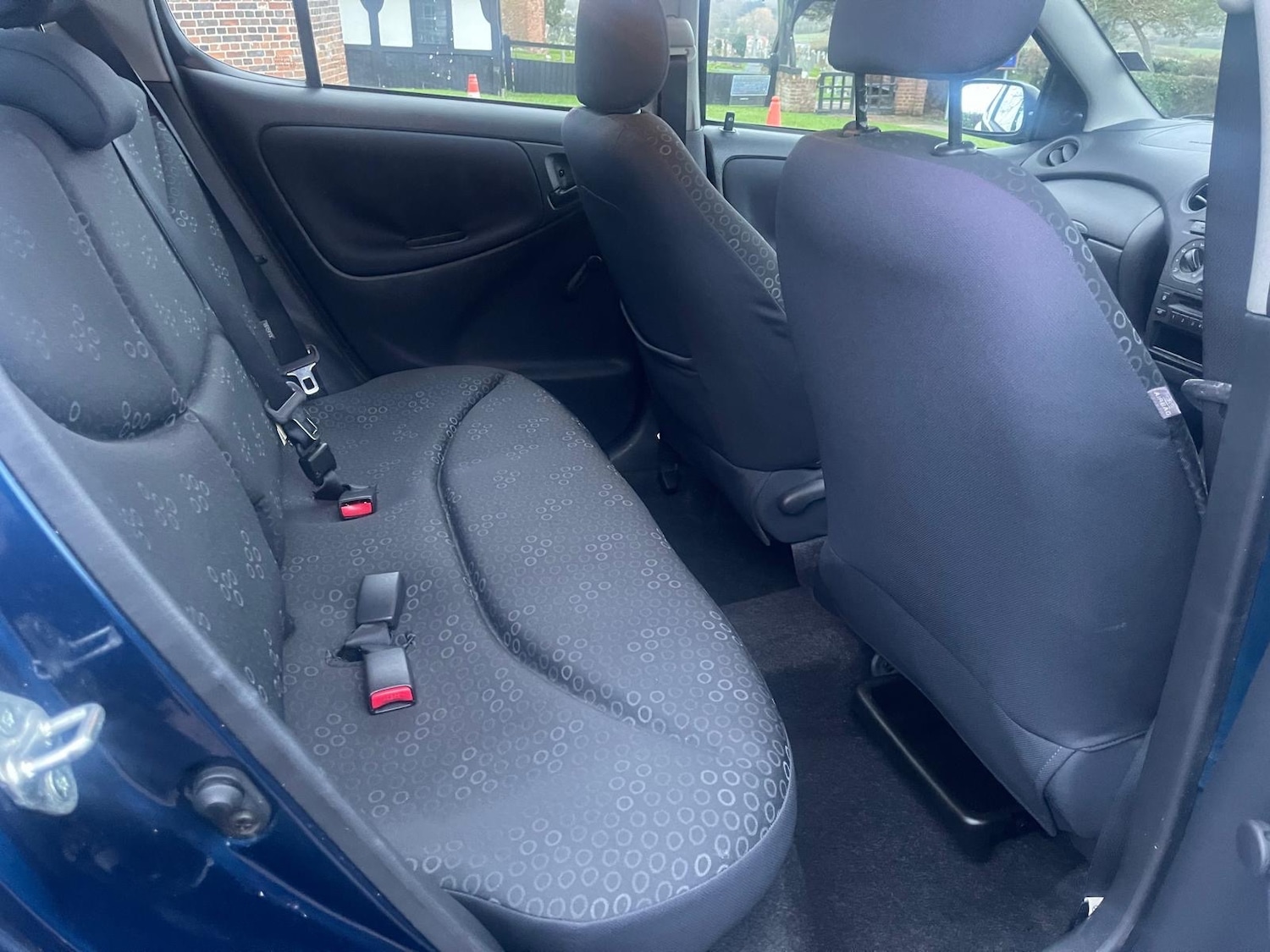 Used Toyota Yaris 2004 for sale - 77381318: Photo 12