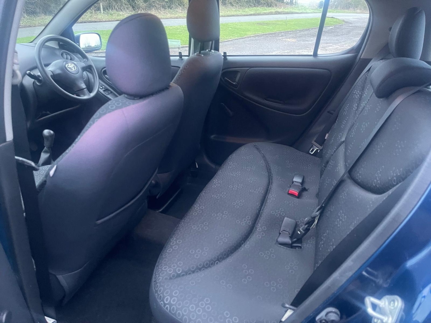 Used Toyota Yaris 2004 for sale - 77381318: Photo 8