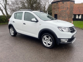 Used Dacia Sandero Stepway 2014 for sale - 77708966: Photo