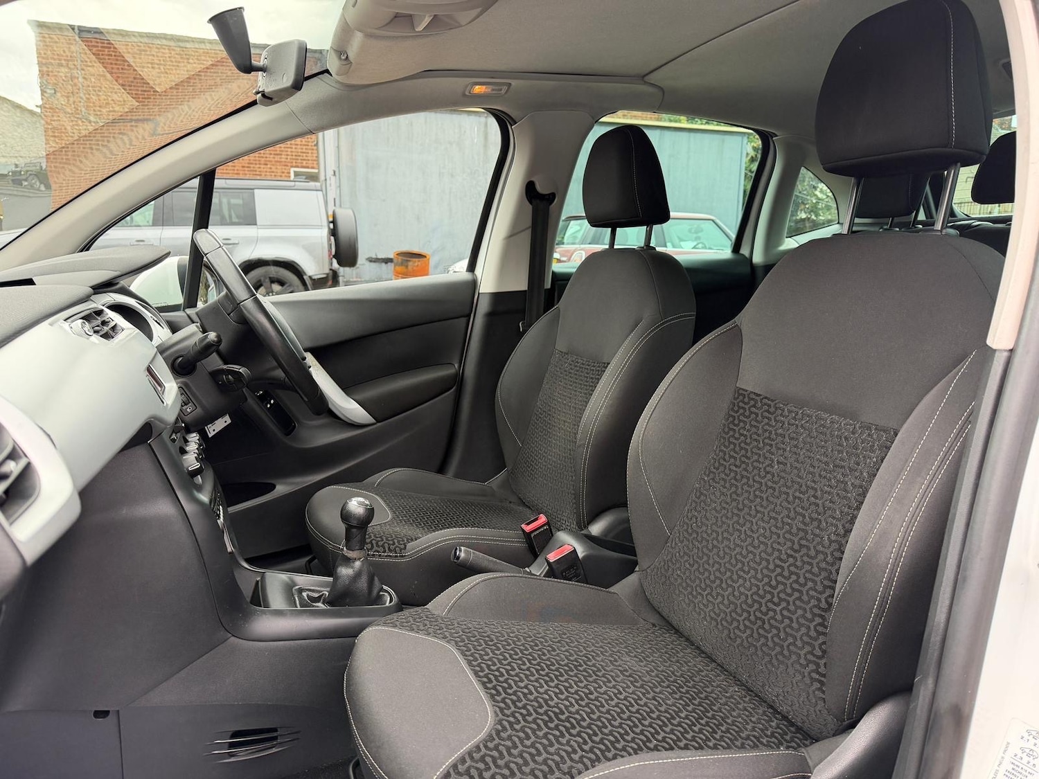 Used Citroen C3 2010 for sale - 76455149: Photo 14