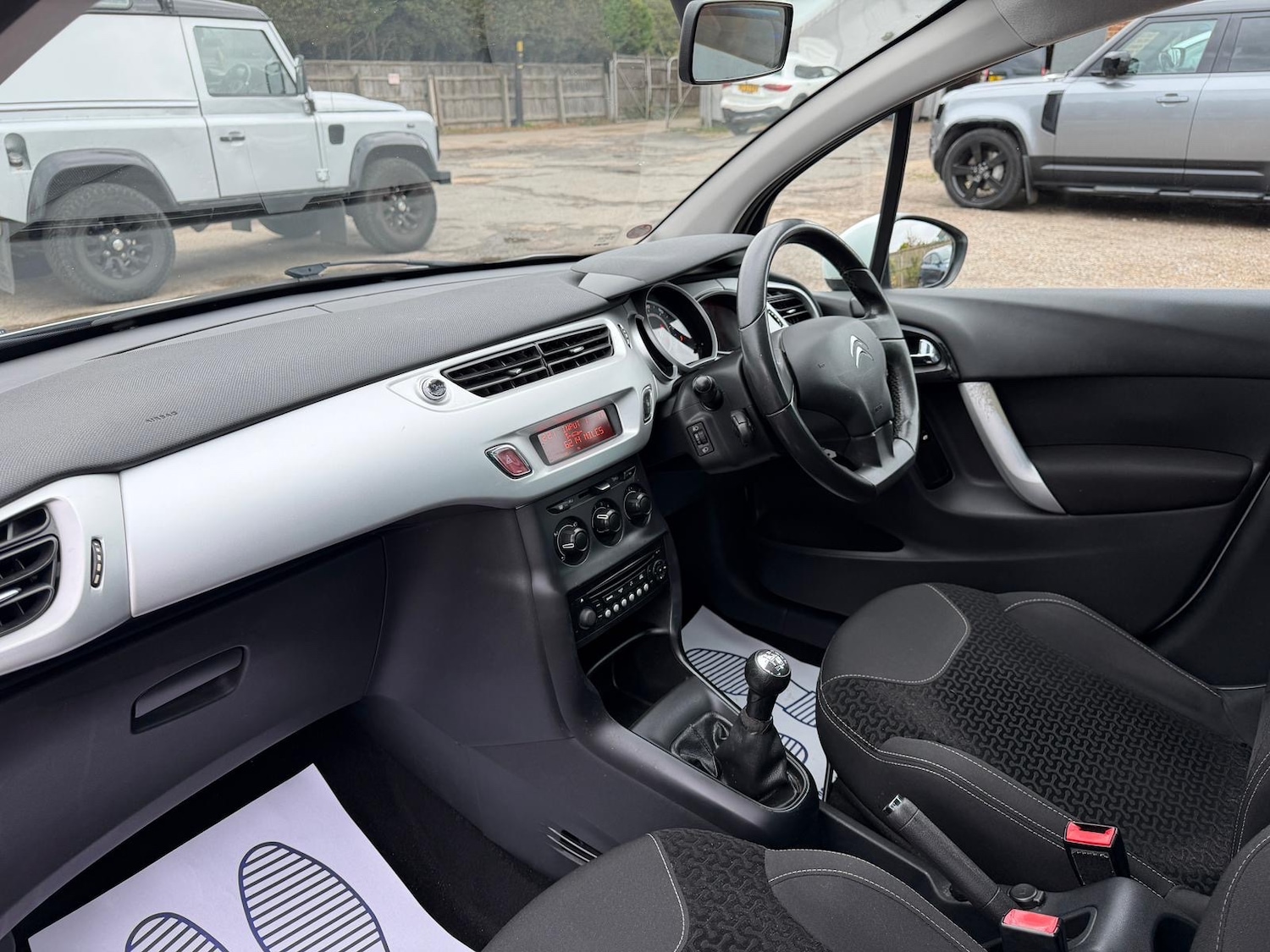 Used Citroen C3 2010 for sale - 76455149: Photo 6