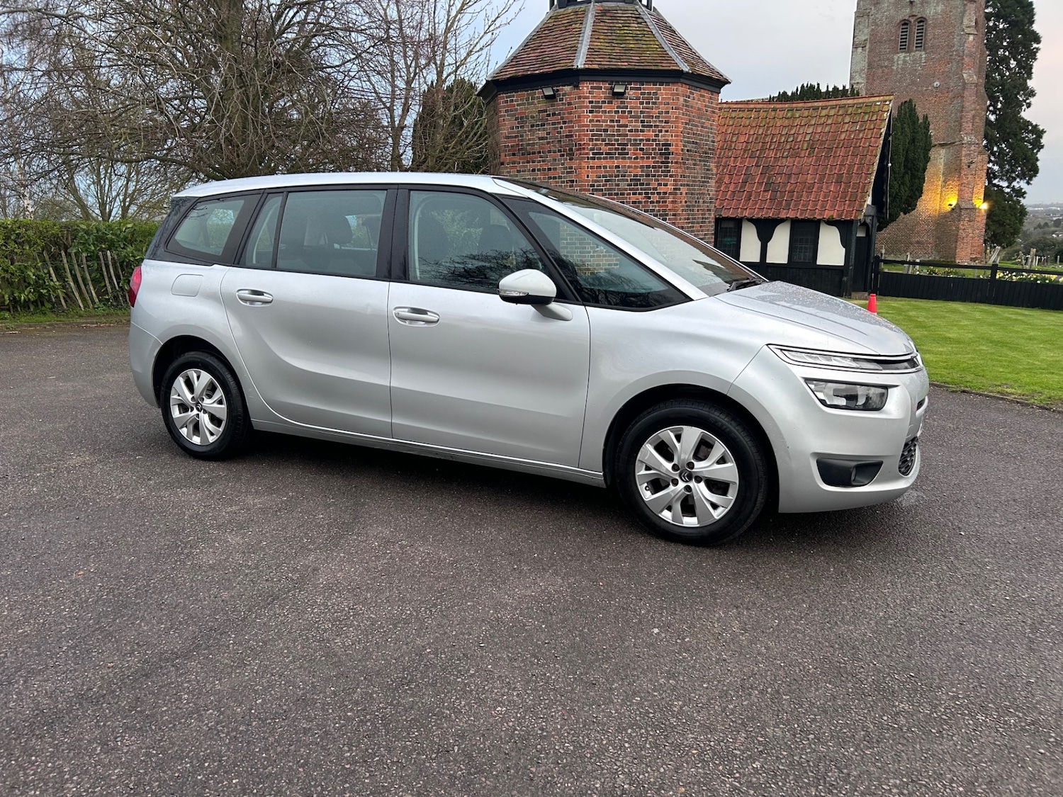 Used Citroen Grand C4 Picasso 2015 for sale - 77904692: Photo 2
