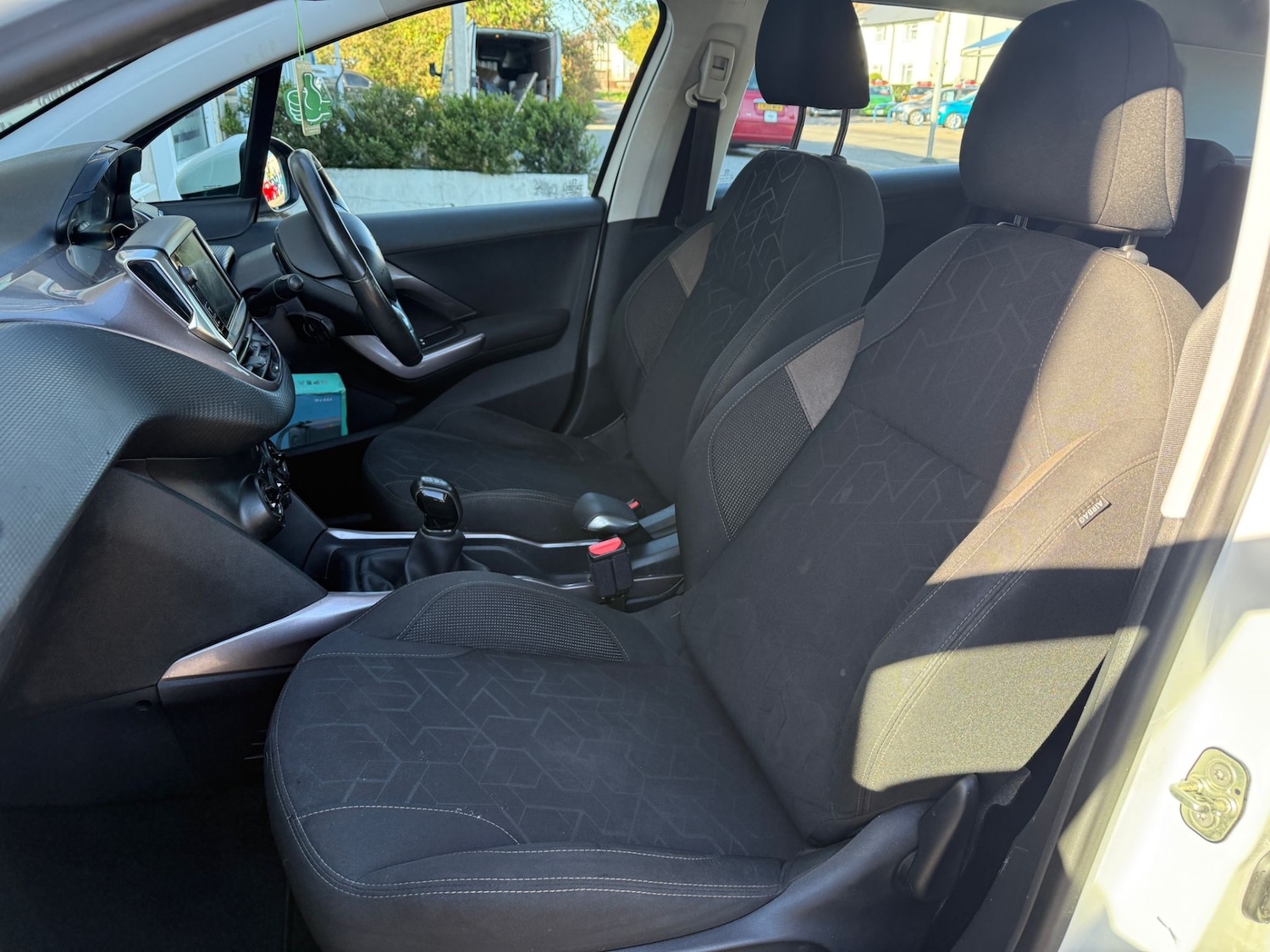 Used Peugeot 2008 2014 for sale - 76230887: Photo 9