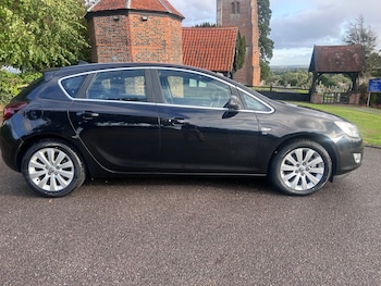 Vauxhall - Astra