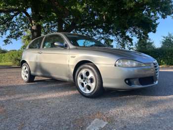 2005 (05) - 1.6 TS Lusso 3dr Low Mileage