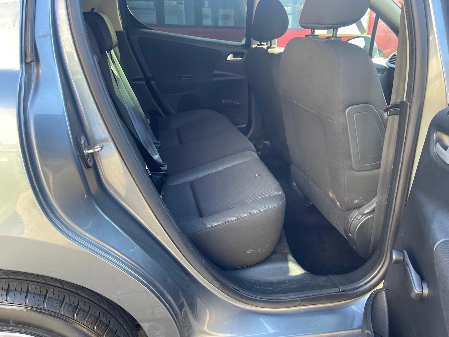 Used Peugeot 207 2011 for sale - 77937717: Photo 11