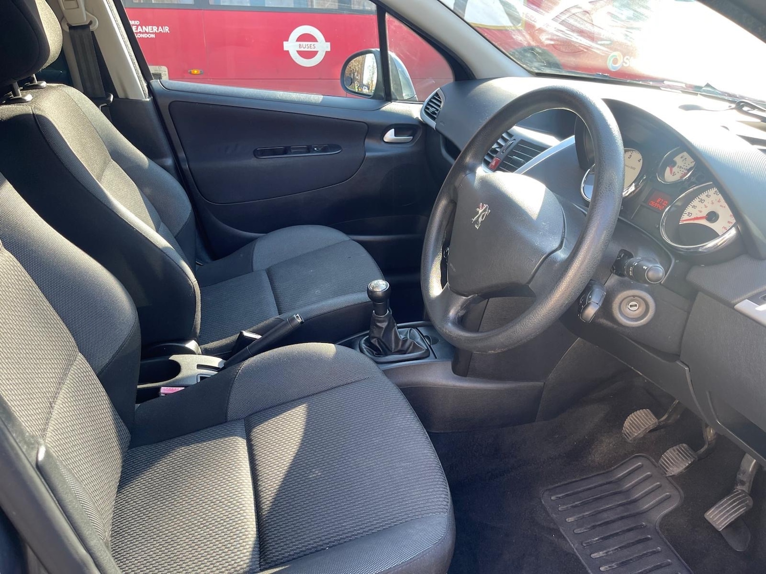 Used Peugeot 207 2011 for sale - 77937717: Photo 7