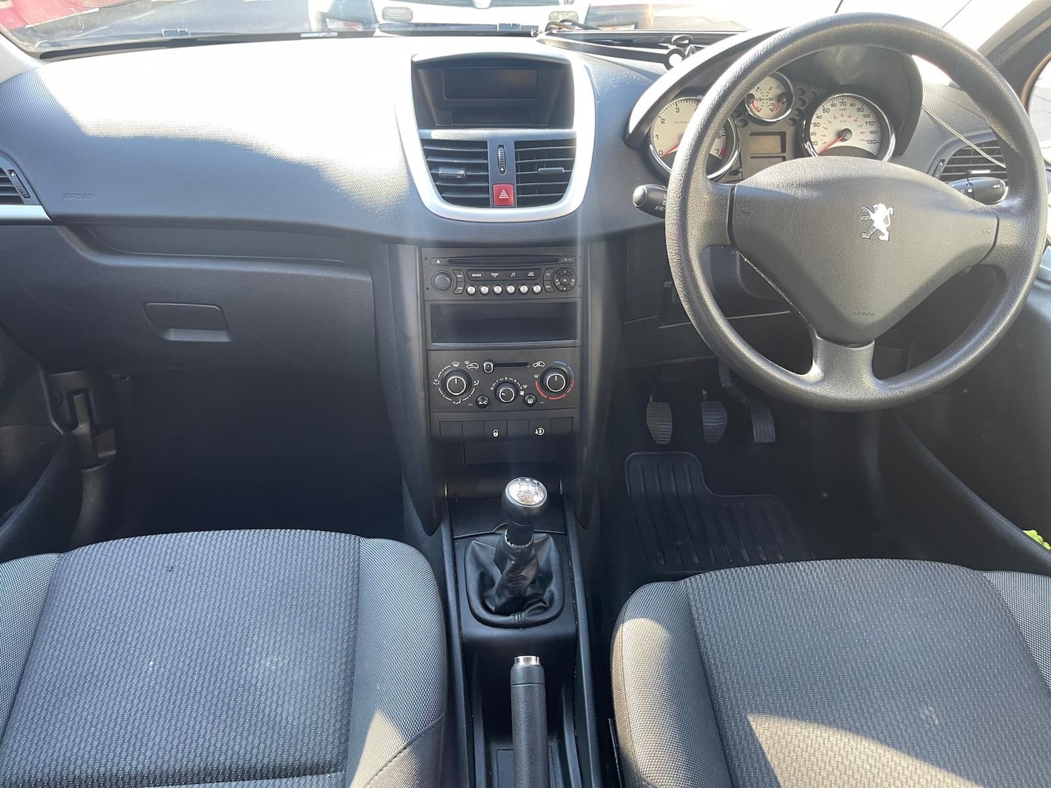 Used Peugeot 207 2011 for sale - 77937717: Photo 9