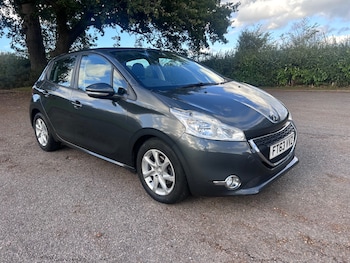 Used Peugeot 208 2014 for sale - 75962054: Photo