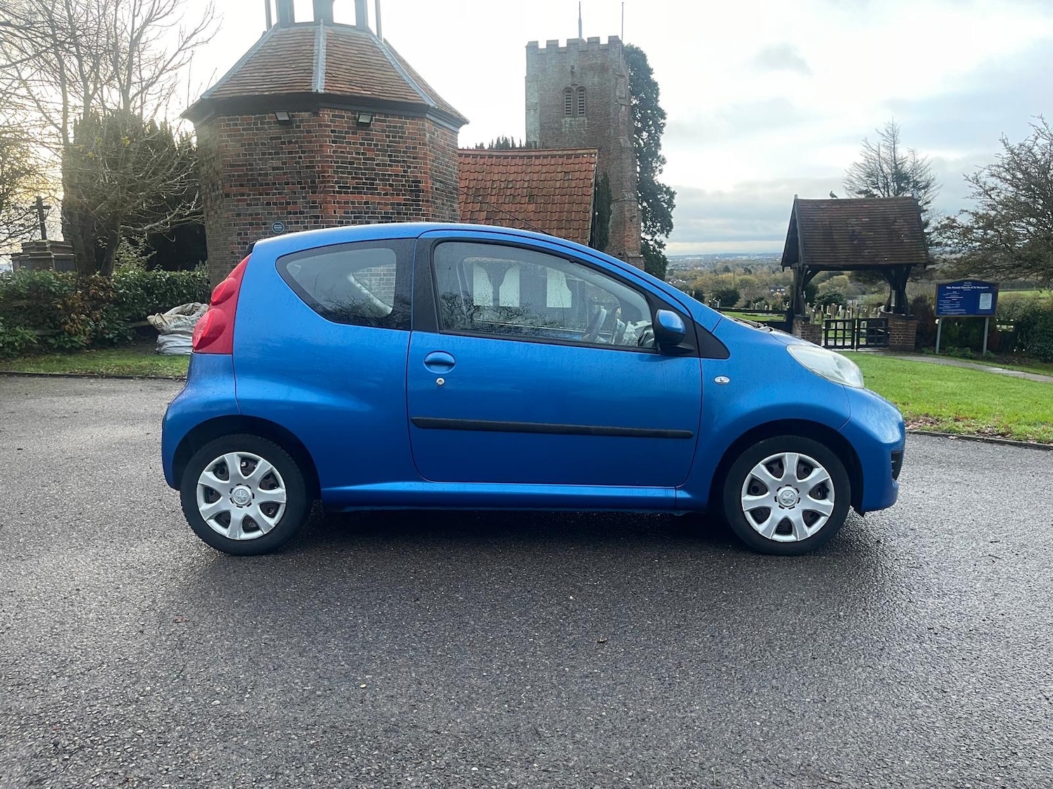 Used Peugeot 107 2010 for sale - 76741542: Photo 4
