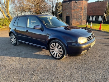 Used Volkswagen Golf 2002 for sale - 77100575: Photo