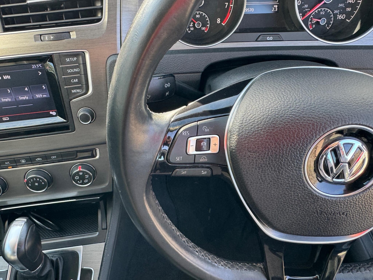 Used Volkswagen Golf 2013 for sale - 77768811: Photo 32