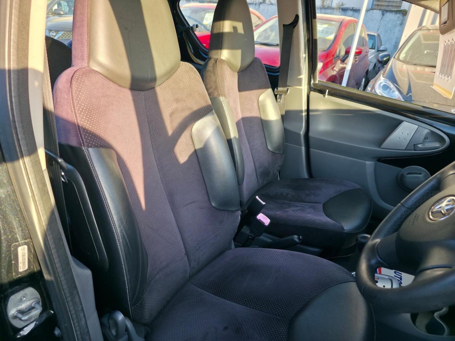 Used Toyota AYGO 2010 for sale - 76082579: Photo 19