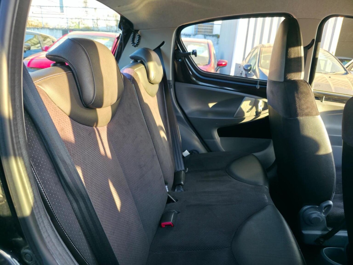 Used Toyota AYGO 2010 for sale - 76082579: Photo 20